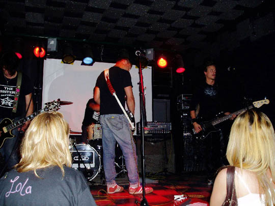 BAND1